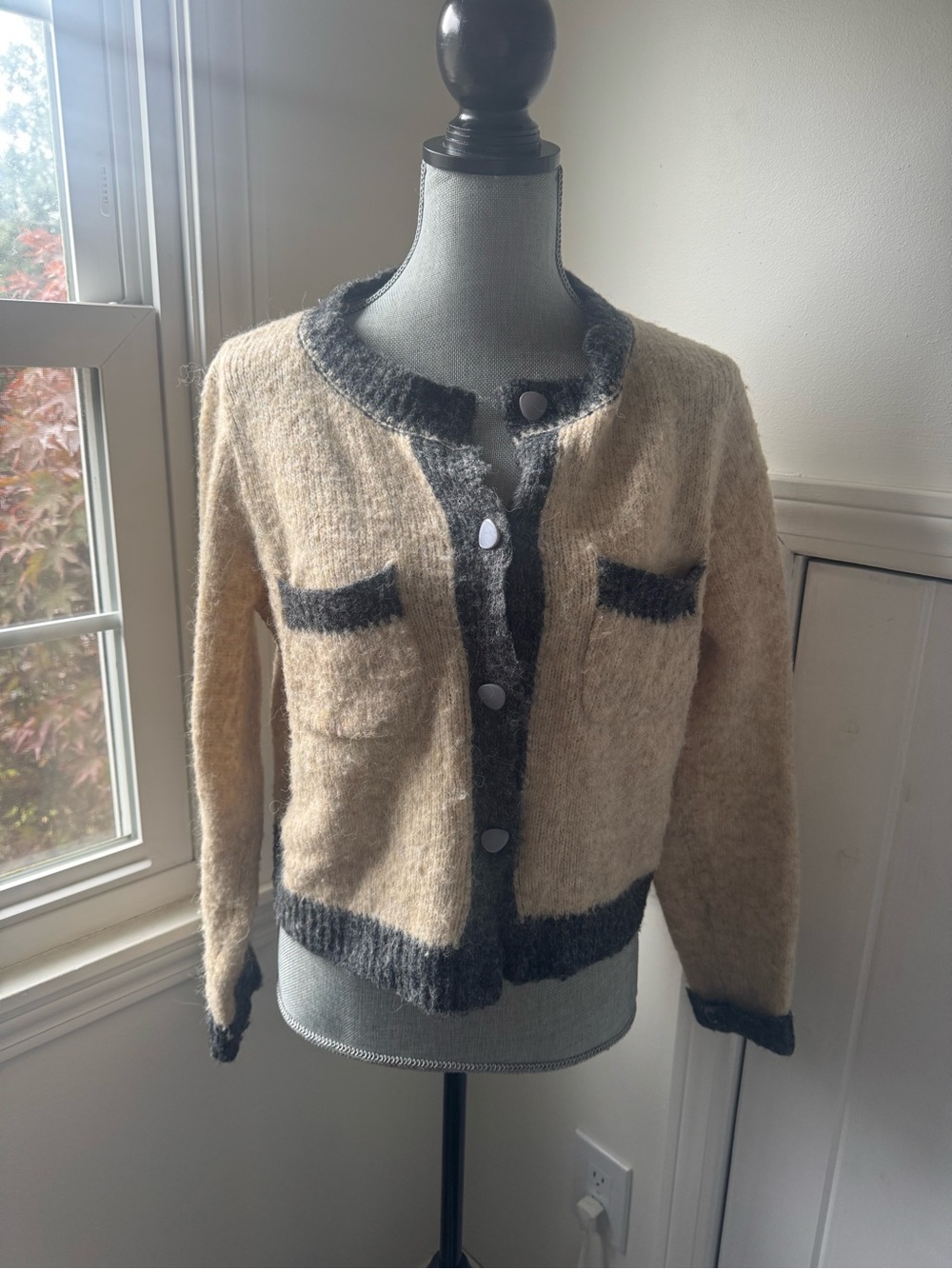Easy Clothes Fuzzy Knit Contrast Trim Cardigan Size M